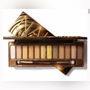 Urban Decay Gold and Brown Eyeshadow Palette